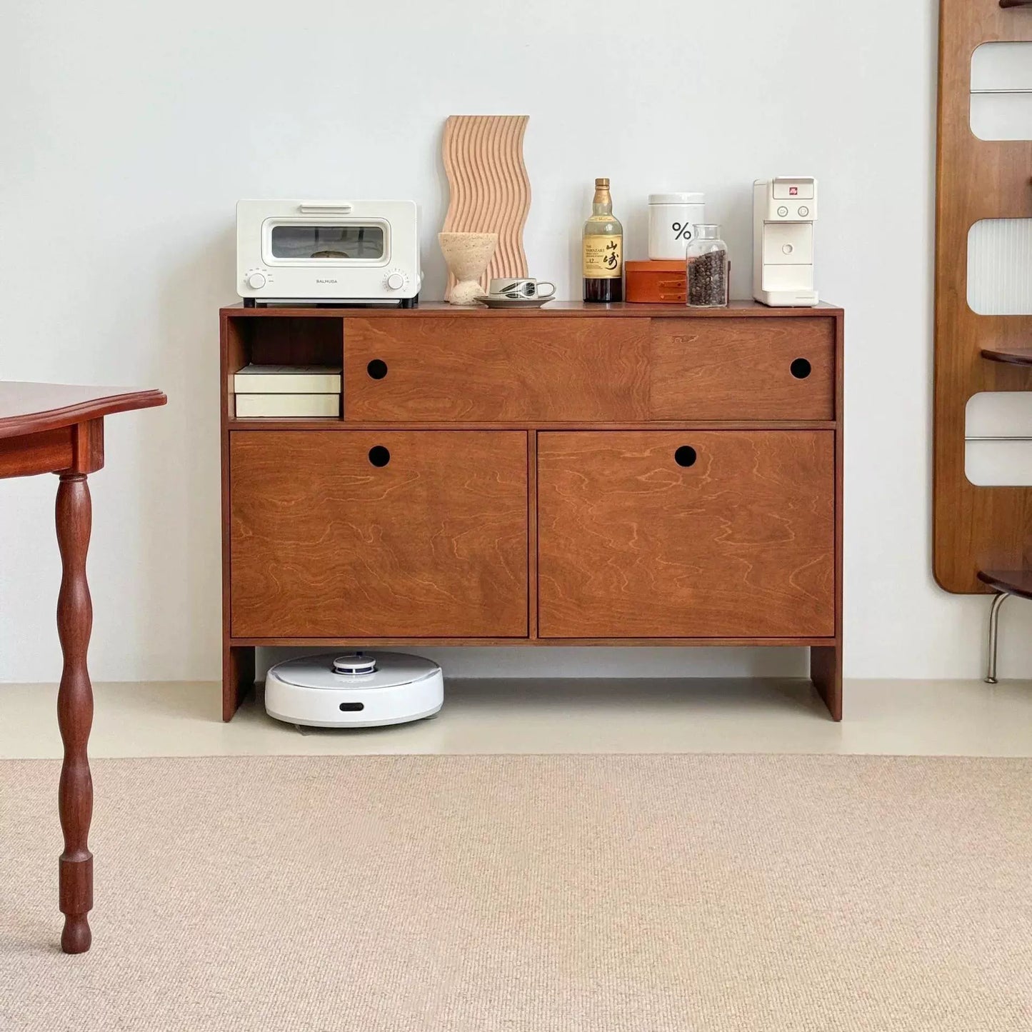 Massivholz-Aufbewahrungsschrank in Ozeanbrett-Ess-Seitenschrank einfacher Retro-TV-Schrank Wohnzimmer-Aufbewahrungsschrank