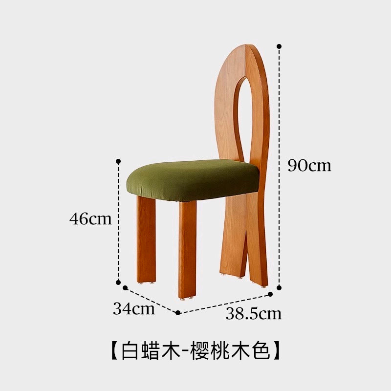 Mittelalterlicher Esszimmerstuhl, Designer-Meerjungfrauenstuhl aus Massivholz, Vintage-Wabi-Sabi-Wind, nordischer Ankleidestuhl