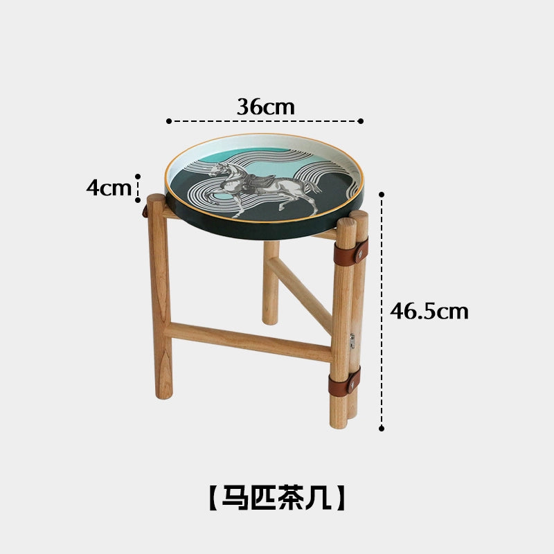 Mittelalterlicher Couchtisch, klappbar, Schweinchennasenkante, Sattelleder, Massivholz, kleiner Teetisch, Farbe Porzellan, abnehmbares Tablett