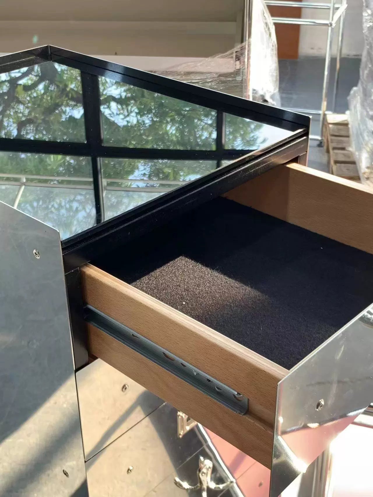 Metallkommode Schrank Edelstahl Spiegelschrank TTecta Art Design Aufbewahrungsschrank Modern minimalistisch