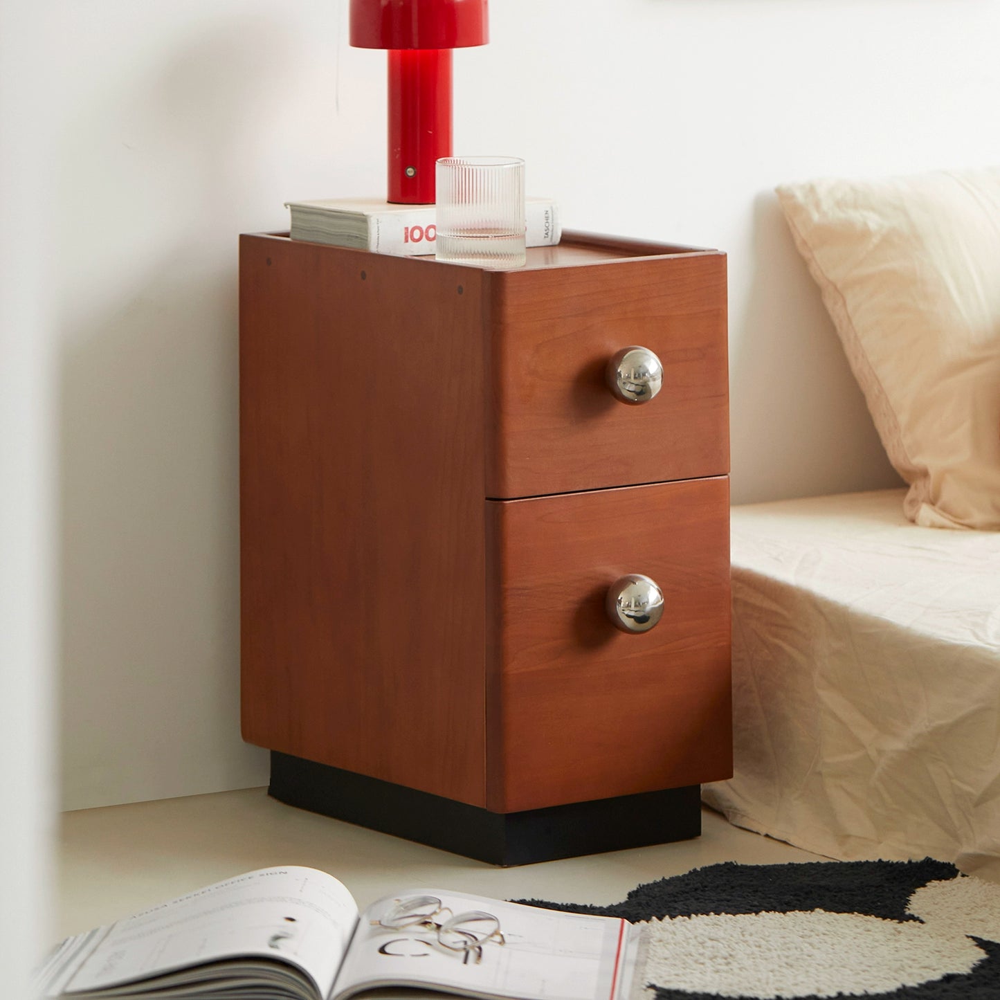 Retro Massivholz Nachttisch Nordic Modern Home Schlafzimmer Lagerschrank Creme Wind Nachttisch Schmaler Schrank 