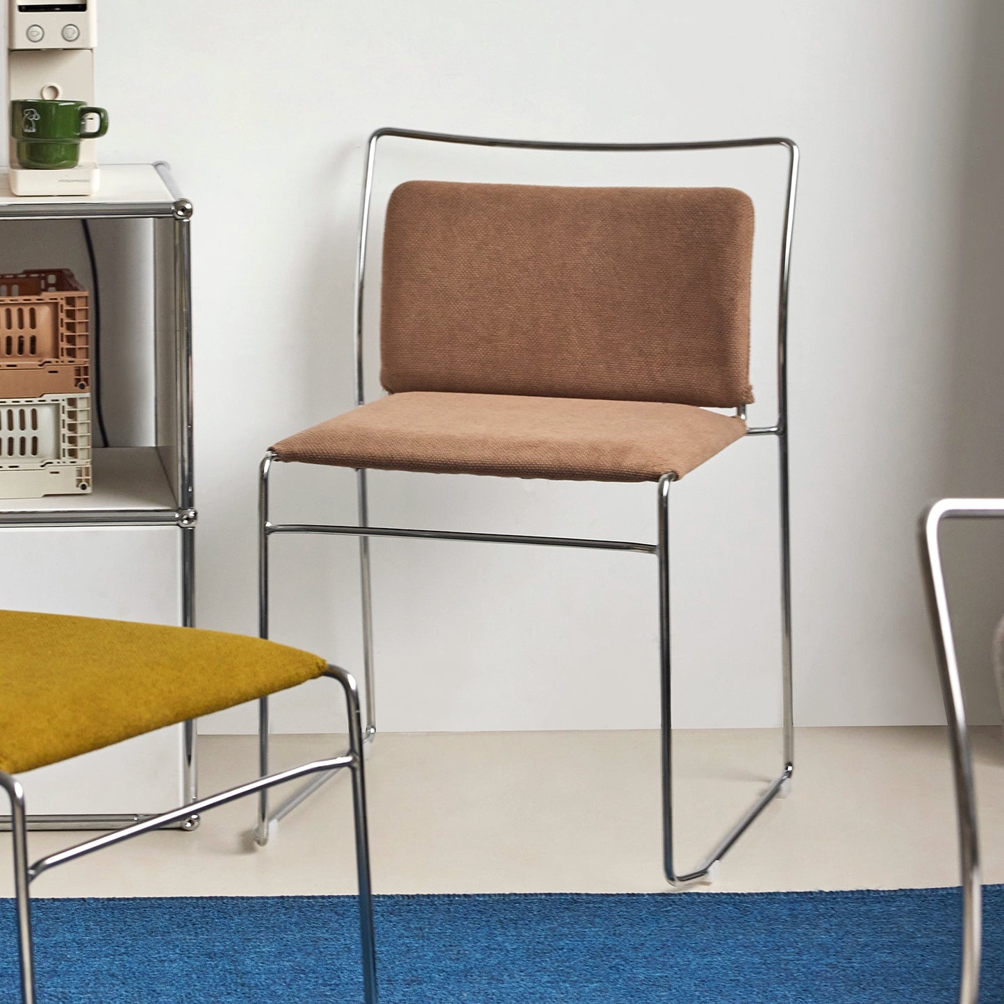 Italienischer minimalistischer Esszimmerstuhl, kreativer Designerstuhl, leichter Luxus-High-End-Stuhl mit Rückenlehne aus Schmiedeeisen, weiche Tasche 