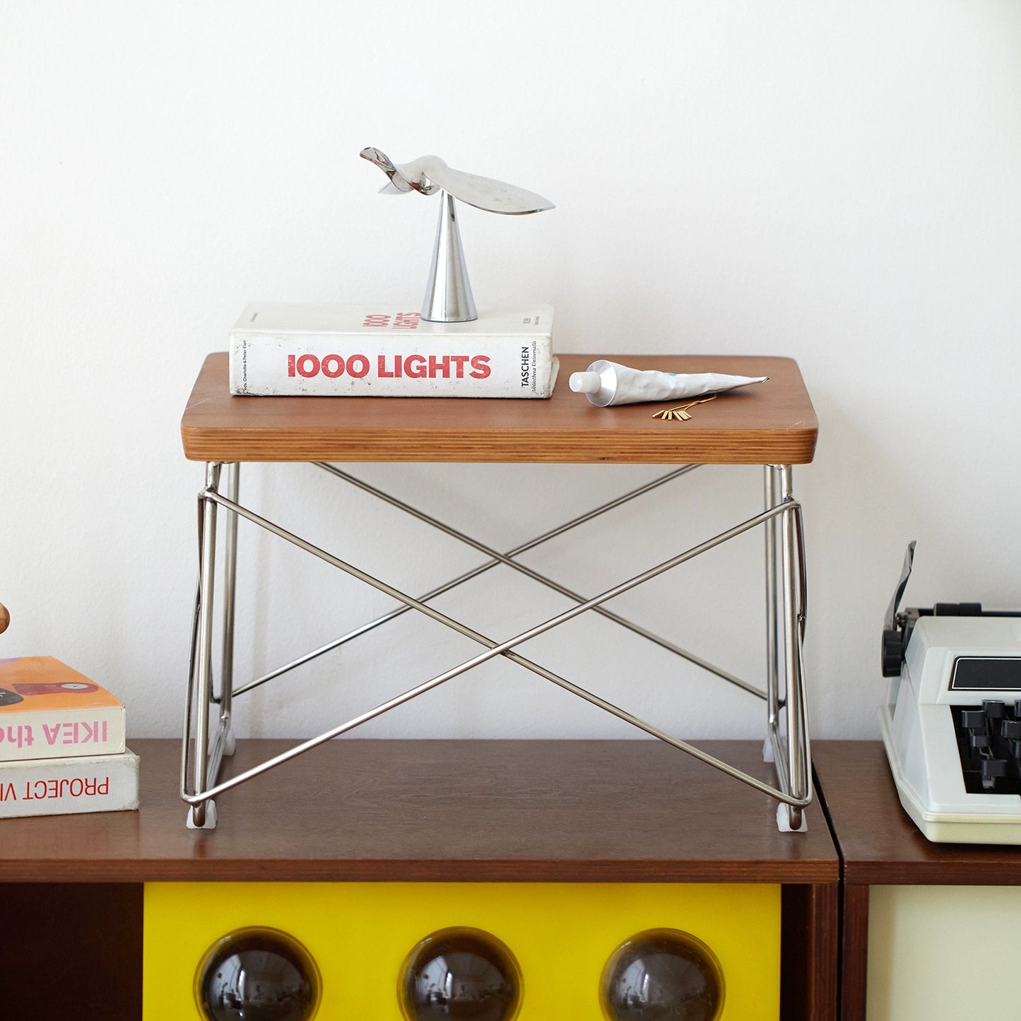 Eames Side Paar Nordic Einfache Ins Stil Kleine Kaffee Tisch Mittelalterlichen Massivholz Kleine Wohnung Bay Fenster Niedriger Tisch 