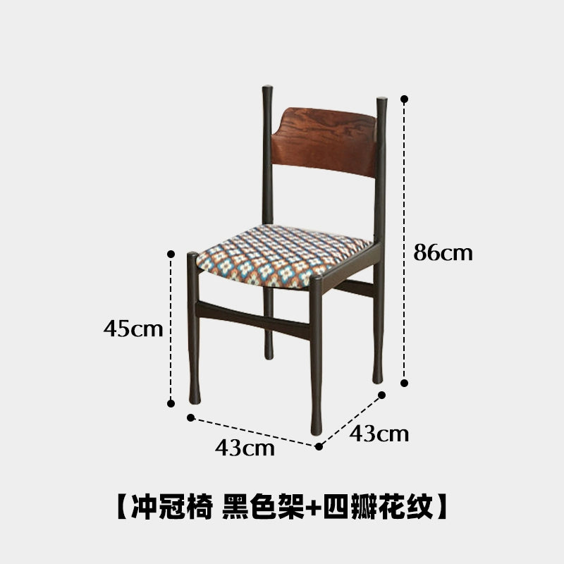 Mittelalterlicher Esszimmerstuhl aus Massivholz, bestickter Stuhl mit weicher Tasche, französischer Retro-Esszimmerstuhl für Cafés, Stuhl mit nordischer Rückenlehne 