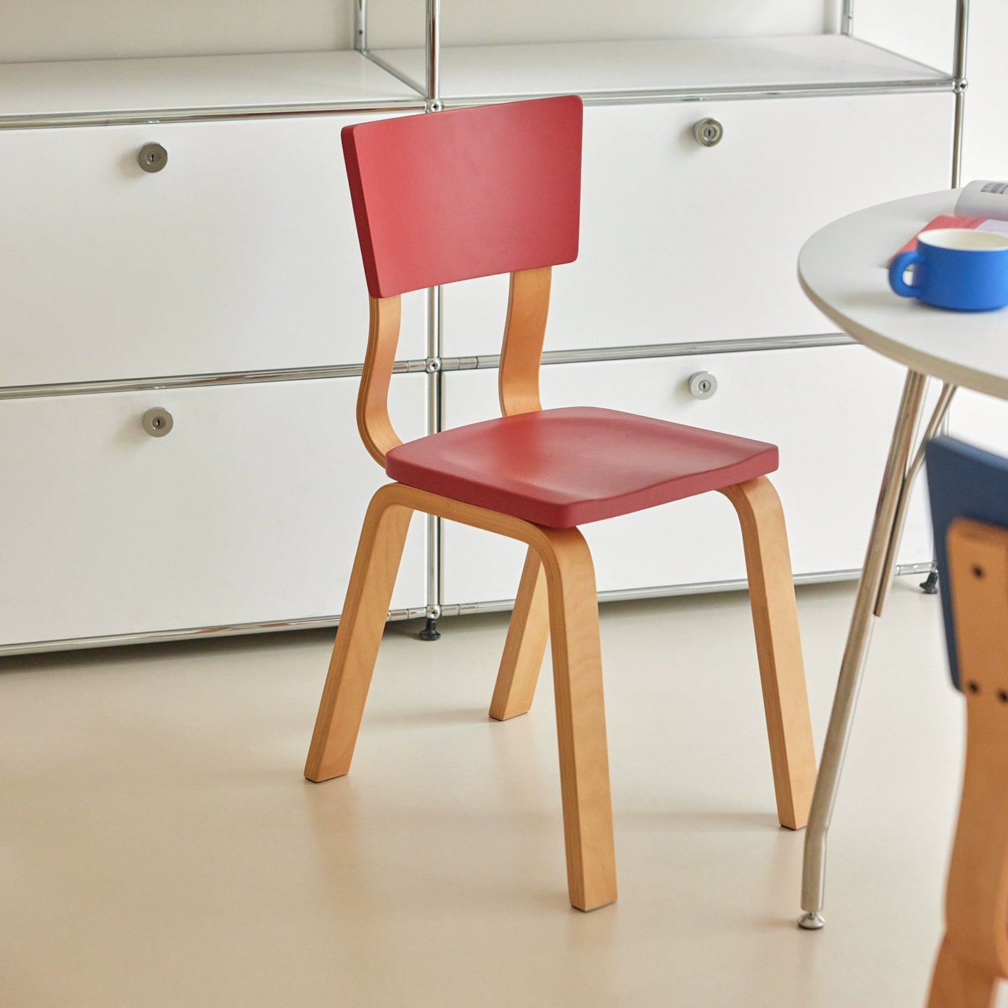 Mittelalterlicher Schreibtisch und Stuhl BC40 Designer-Esszimmerstuhl für kleine Wohnungen, Ins Log Wind, minimalistischer Stuhl mit Rückenlehne 