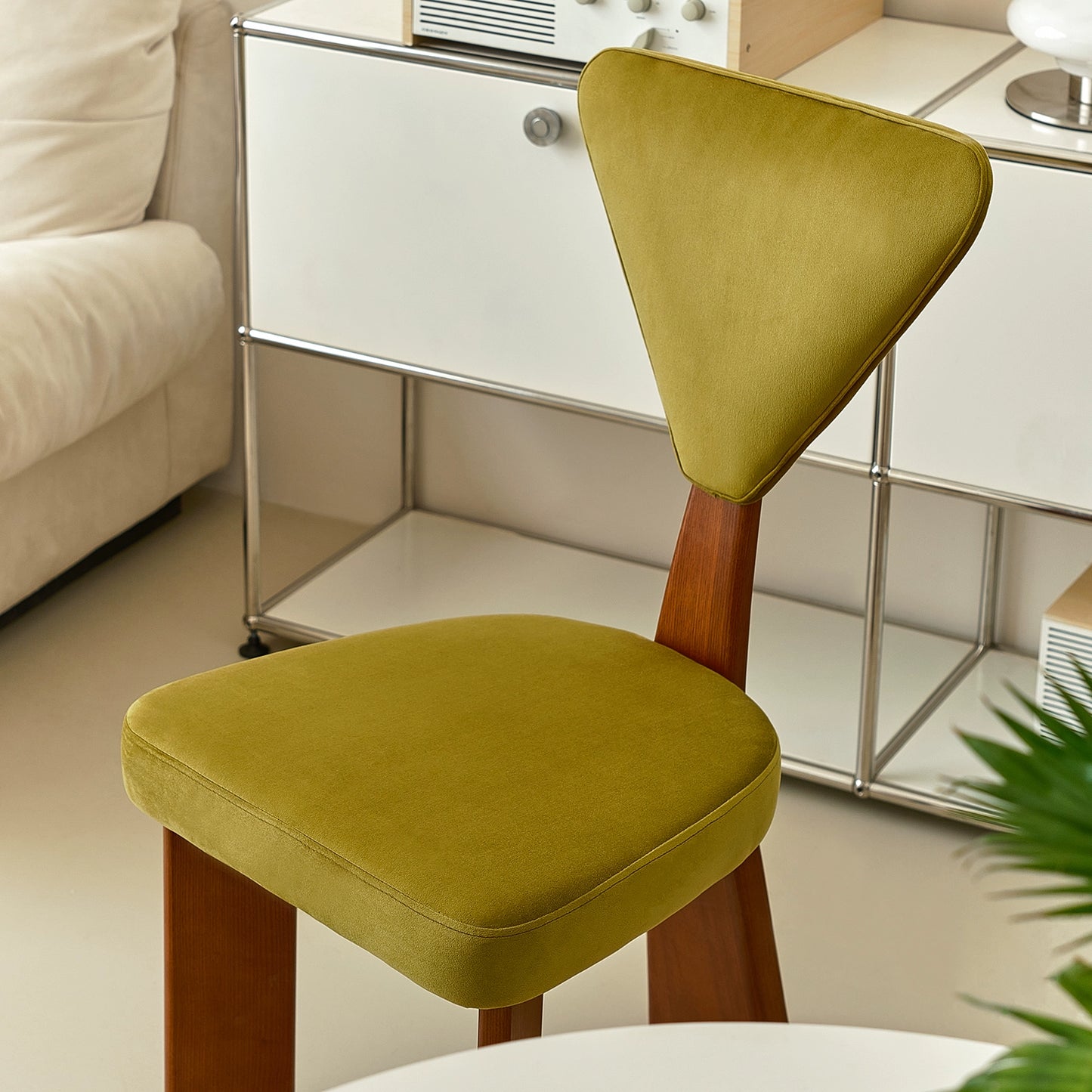 Designer Mittelalterlicher Esszimmerstuhl Haushaltsstuhl aus Massivholz Künstlerischer Rückenlehnenhocker Leichter Luxus-High-End-Stuhl 