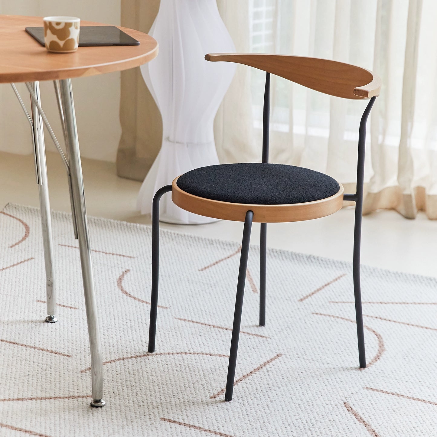 Medieval esszimmer stuhl haushalt massivholz esstisch und stühle licht luxus high-end-Ins Popularcoffee shop zurück stuhl einfache 