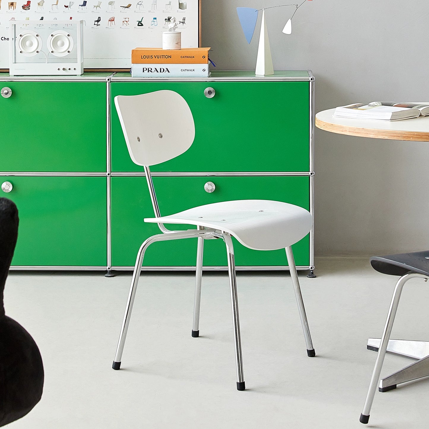 Esszimmerstuhl aus Massivholz für den Haushalt, mittelalterlicher Designerstuhl, nordischer minimalistischer Caféstuhl im Ins-Stil 