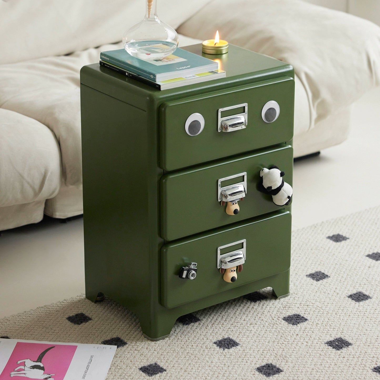 Metallschubladen, Kommodenschränke, Schlafzimmer an der Wand, Nachttische, mittelalterlicher Industriestil, Wohnzimmeraufbewahrung 