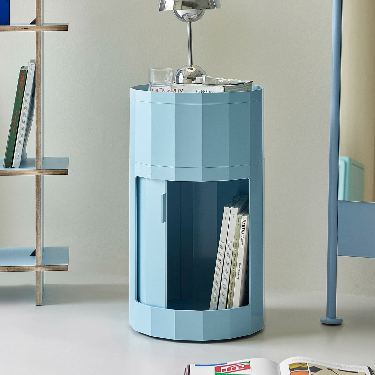 Kreativer Nachttisch, Haushalts-Wohnzimmer-Sofa-Seitenschrank, moderner einfacher Lagerschrank, leichter Luxus, fortschrittlich 