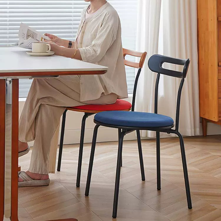 Minimalistischer mittelalterlicher Esszimmerstuhl, kleiner Schreibtischstuhl für Wohnungen, koreanischer Ins-Haushaltshocker mit Rückenlehne, stapelbar 