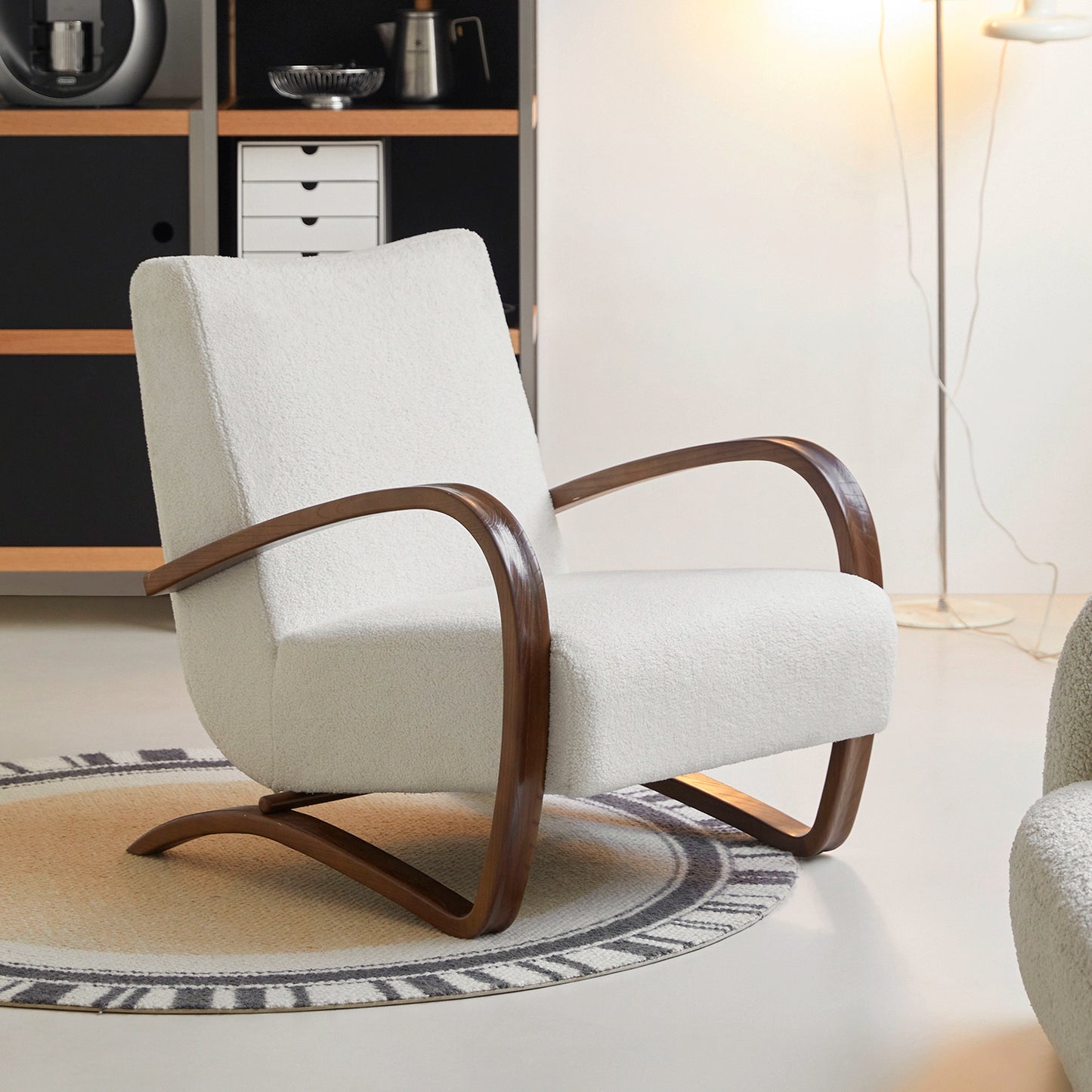 Mittelalterlicher Einzelsofastuhl Wohnzimmer Designer minimalistischer Freizeitstuhl leichter Luxus High-End-Masterstuhl 