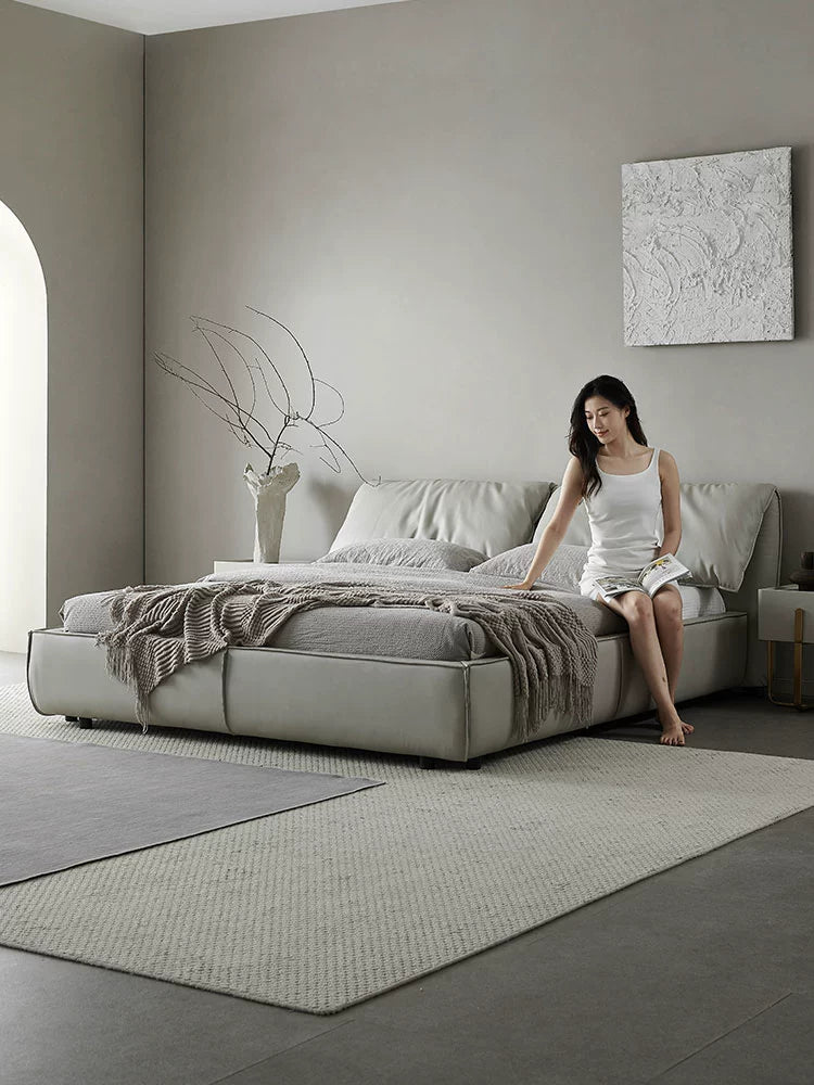Italian Light Luxury Leather Bed Modern Minimalist Style Designer 1.8 Meters Master Bedroom Soft Bag Backrest Leather Double Bed
