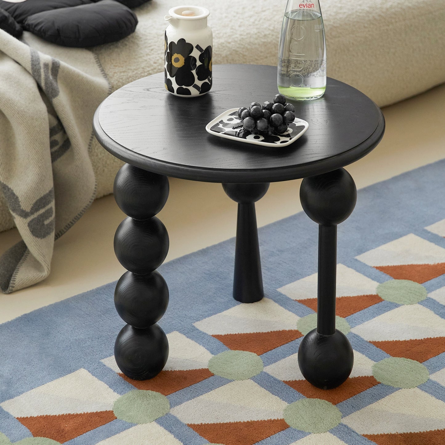 Mittelalterlicher kleiner Couchtisch aus Massivholz, Designer-Sofa-Beistelltisch, kreativer, leichter Luxus-High-End-Kleintisch 