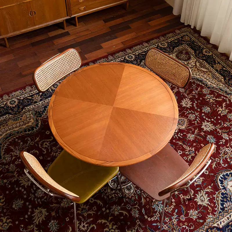 Französischer mittelalterlicher Esstisch aus Massivholz für den Haushalt, kleiner Wohnungstisch, Designer-Ins-Retro-Rundtisch, Kreativität 