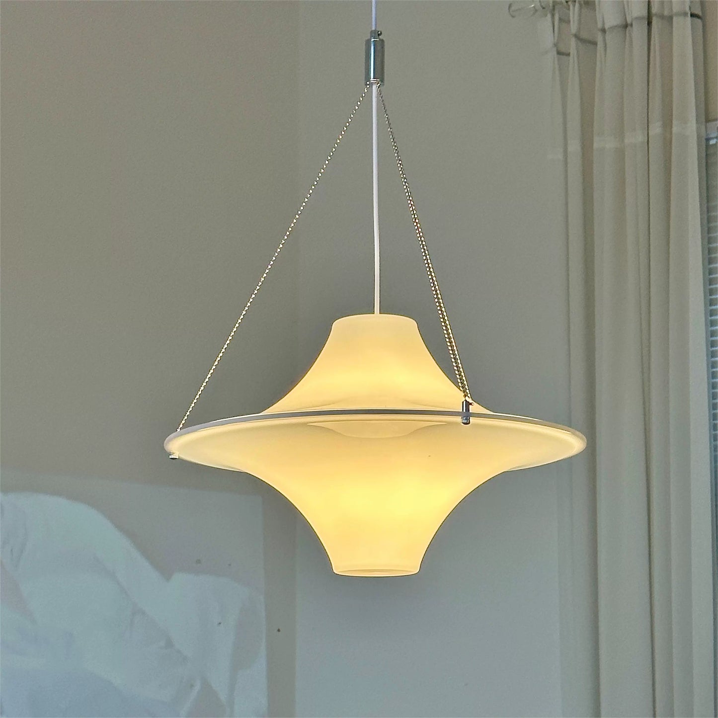 Italienischer Kronleuchter mit fliegender Untertasse, Designer-Umgebungslicht, Wohnzimmer, mittelalterlicher Creme-Wind, Schlafzimmer, LED-Beleuchtung 