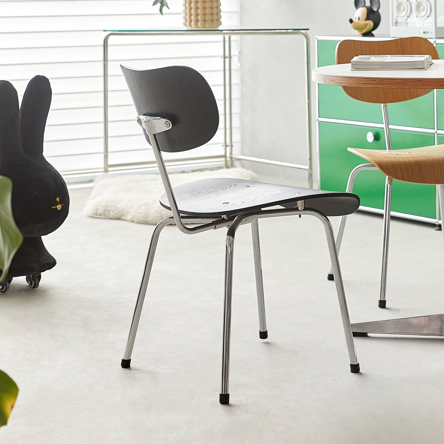 Esszimmerstuhl aus Massivholz für den Haushalt, mittelalterlicher Designerstuhl, nordischer minimalistischer Caféstuhl im Ins-Stil 