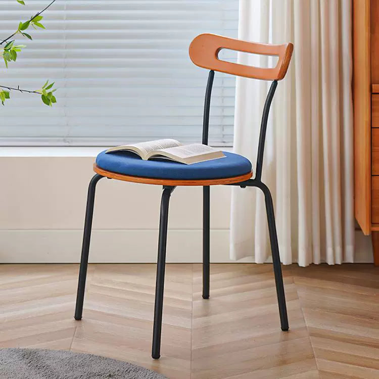 Minimalistischer mittelalterlicher Esszimmerstuhl, kleiner Schreibtischstuhl für Wohnungen, koreanischer Ins-Haushaltshocker mit Rückenlehne, stapelbar 