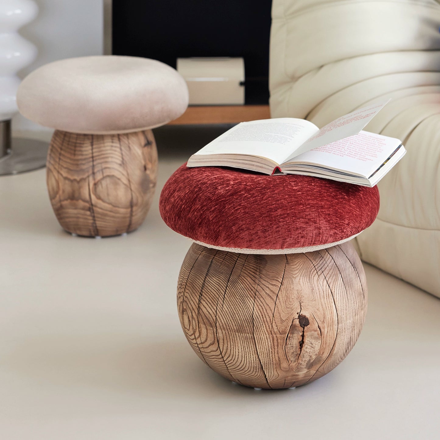 Pilzhocker Designer-Hocker aus Holz, niedriger Hocker, Schuhwechselhocker, mittelalterlicher Creme-Stil, Ankleidehocker 