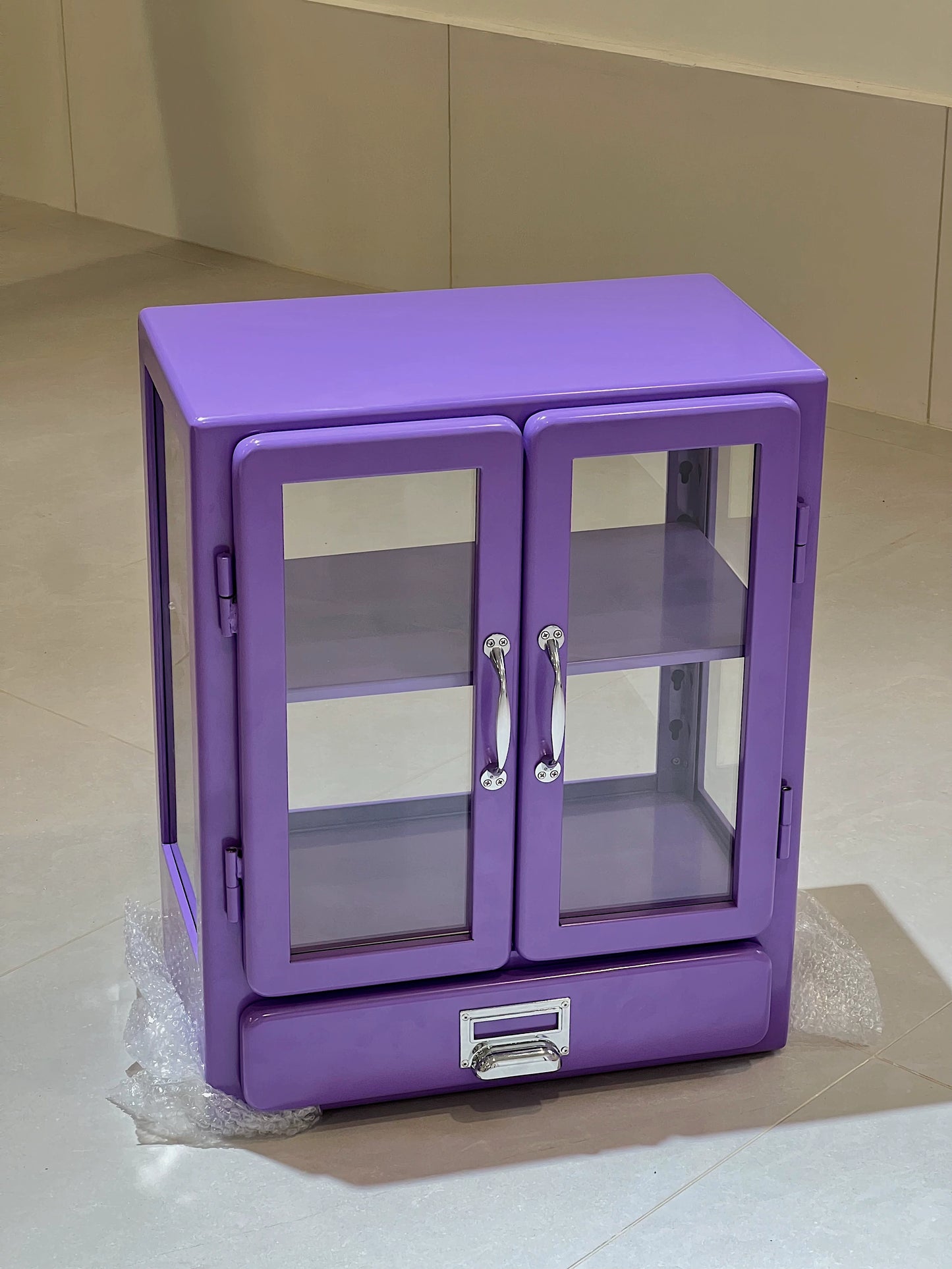 Umweltfreundliche glas Japanischen eisen schrank retro Ins PopularNordic hause schmiedeeisen metall dining side schrank figur locker 