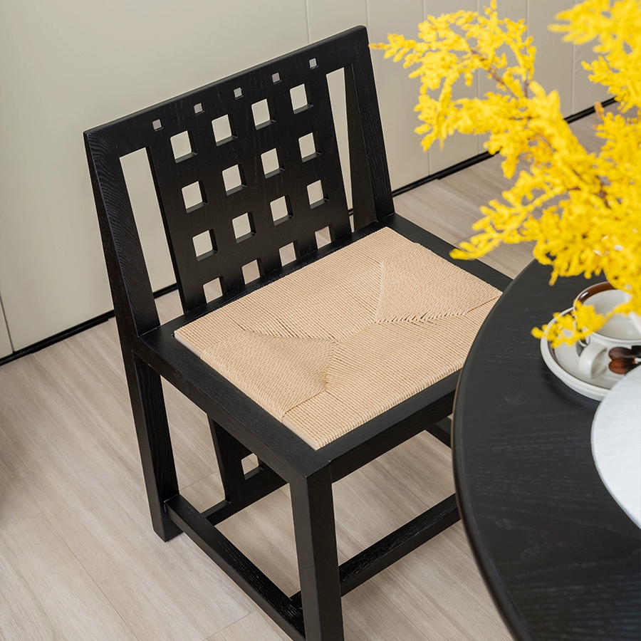 Mittelalterlicher Esszimmerstuhl aus Massivholz, Rattan, Kunst, Meisterstuhl, Designer-Rückenlehne, Arbeitszimmerstuhl, Wabi Sandy Wind 