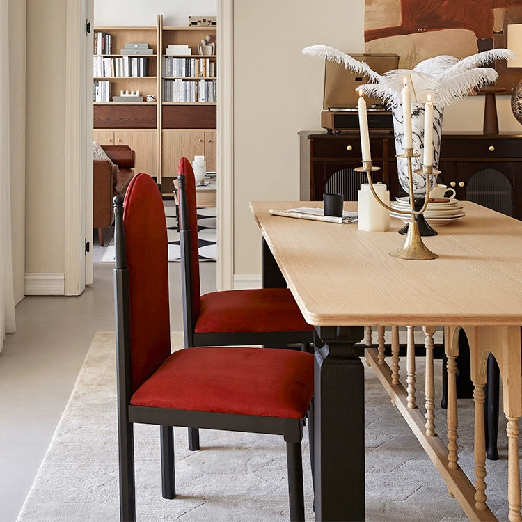 Mittelalterlicher Esszimmerstuhl, leichter Luxus-High-End-Designerstuhl aus Massivholz, französischer Retro-Café-Stuhl 