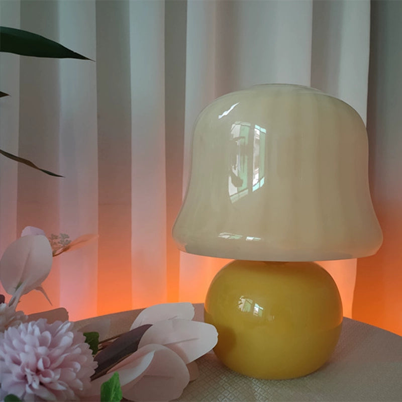 Mittelalterliche Kürbis Schreibtischlampe Ins Wind Mädchen Schlafzimmer Creme Glas Nachttischlampe warme Atmosphäre Lampe 