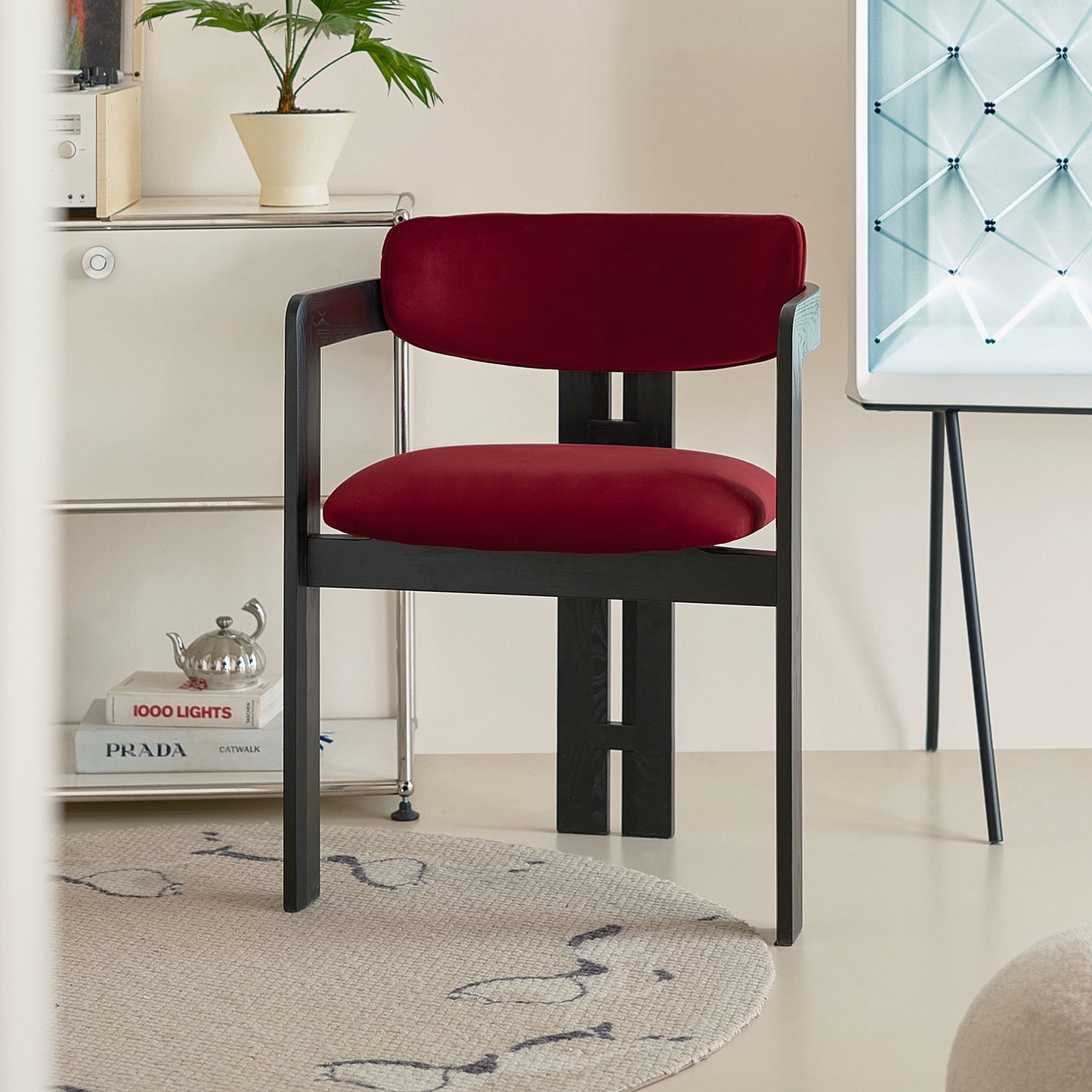 Mittelalterlicher Esszimmerstuhl aus Massivholz, Ins PopularDesigner-Stuhl, leichter Luxus, hoher Sinn, lässiger Esszimmerstuhl, Kreativität 