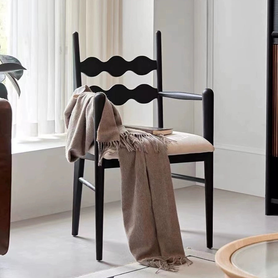 Mittelalterlicher Esszimmerstuhl aus Massivholz, weiche Tasche, französischer Einzelstuhl, für Zuhause, nordische Designer diskutieren über Stuhlkreativität 