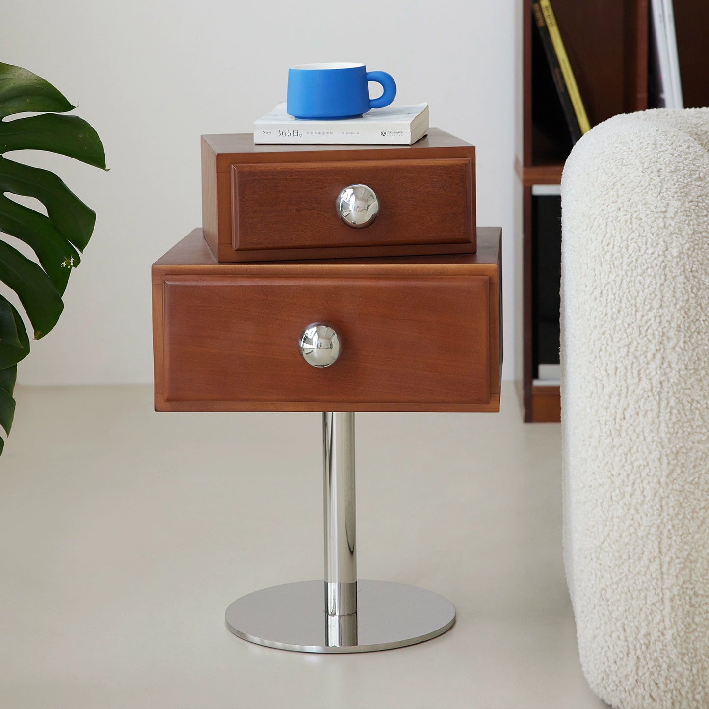 Mokamoa Mittelalterlicher Nachttisch aus Massivholz, Schlafzimmer, Heimaufbewahrung, Seitenschrank, kreativer, hochwertiger nordischer kleiner Schrank 