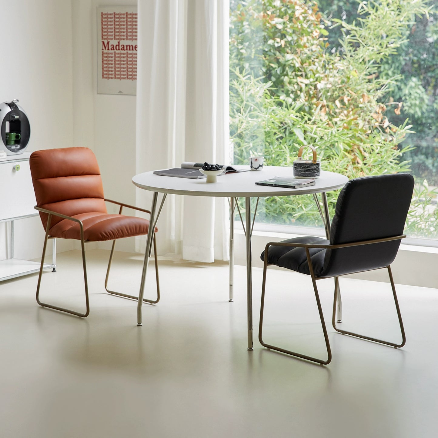 Nordic Einzelstuhl Bequemer weicher Taschenrücken Freizeitstuhl Home Einfacher moderner Esszimmerstuhl High Sense 