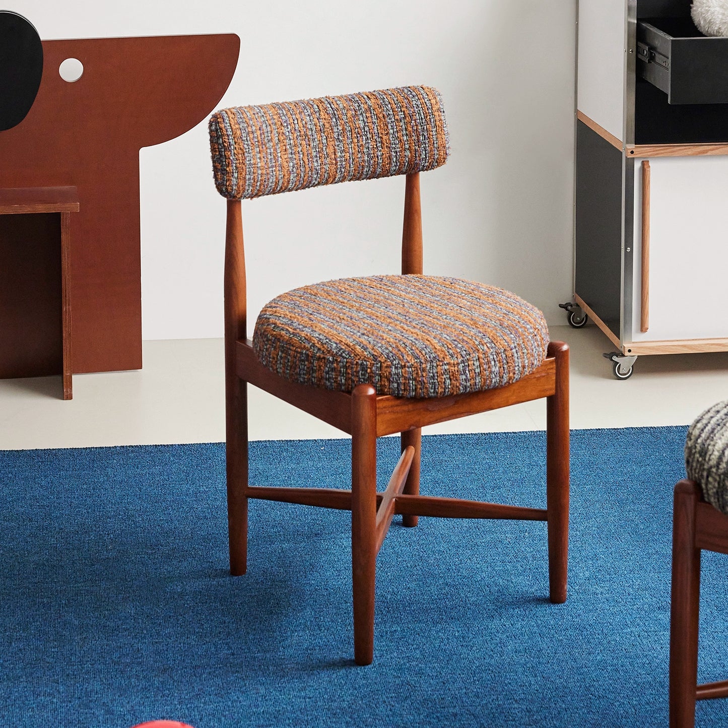 Massivholz Esszimmerstuhl mittelalterlichen einfachen High-End-Stuhl Home starke und langlebige Rückenlehne Buch Schreibtischstuhl Internet-Berühmtheit 