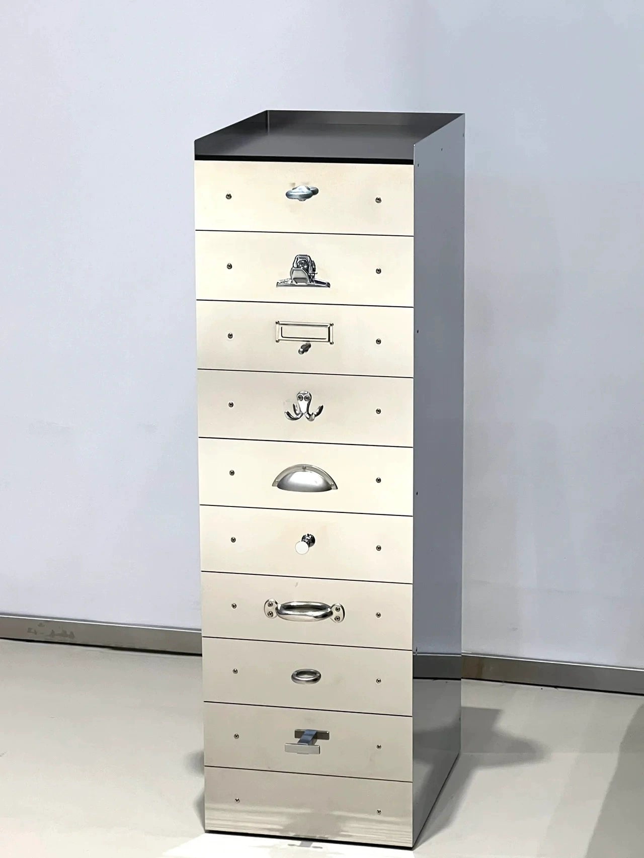 Metallkommode Schrank Edelstahl Spiegelschrank TTecta Art Design Aufbewahrungsschrank Modern minimalistisch