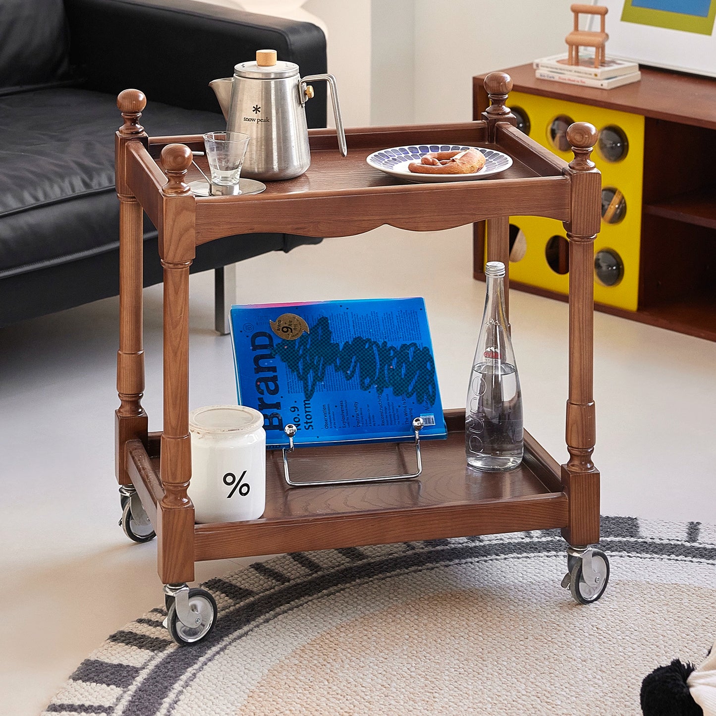 Mittelalterlicher Trolley aus Massivholz, französisches abnehmbares Sofa, Seite, paar Retro-Nachttisch-Lagerregale 
