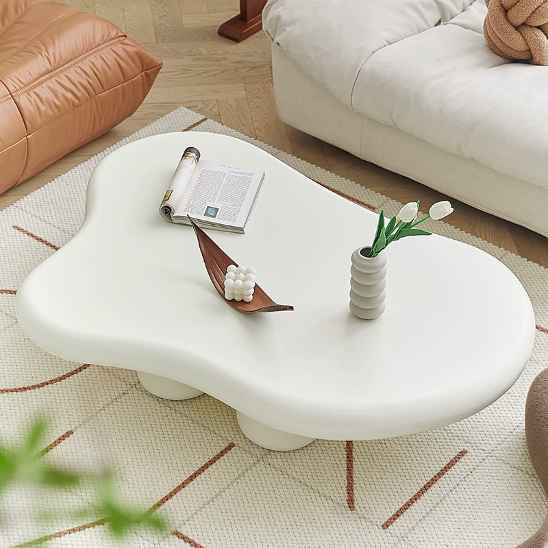 Cloud-Couchtisch, Internet-Prominente, Ins-Creme-Stil, niedriger Tisch, mittelalterliches Design, Teetisch, speziell geformter Sofa-Beistelltisch 