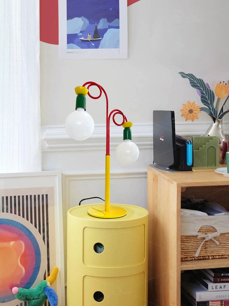 Memphis Wohnzimmer Stehlampe Cartoon Farbe mittelalterliche Schlafzimmerlampe Kinderzimmer Atmosphäre Nachttischlampe 
