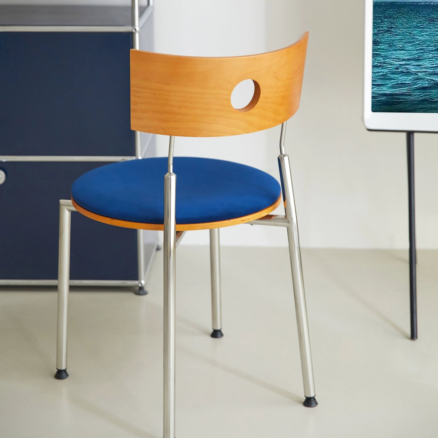 Mittelalterlicher Esszimmerstuhl, dänischer Designerstuhl, Rückenlehne aus massivem Holz, Buchschreibtischstuhl, Haushaltsstuhl für kleine Wohnungen, Freizeitstuhl 