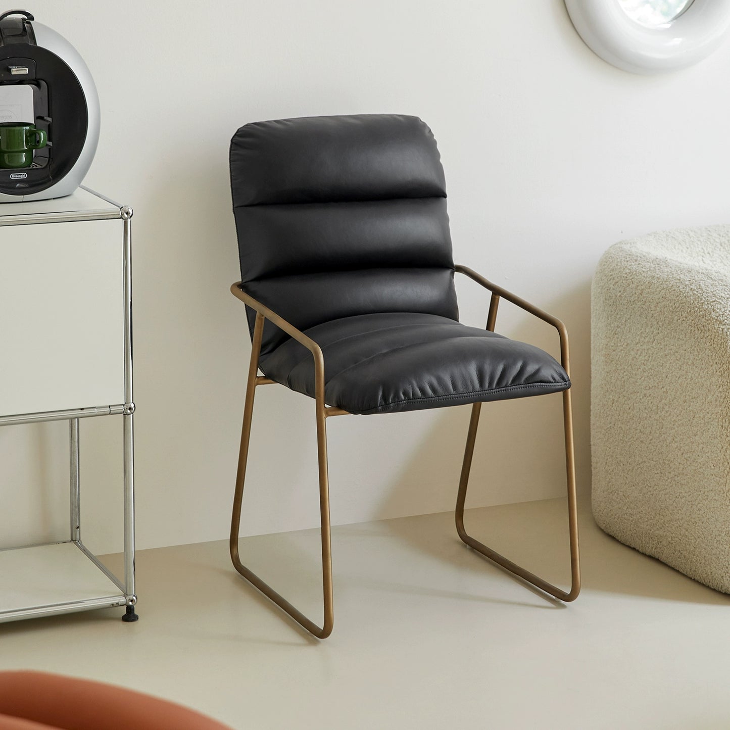 Nordic Einzelstuhl Bequemer weicher Taschenrücken Freizeitstuhl Home Einfacher moderner Esszimmerstuhl High Sense 