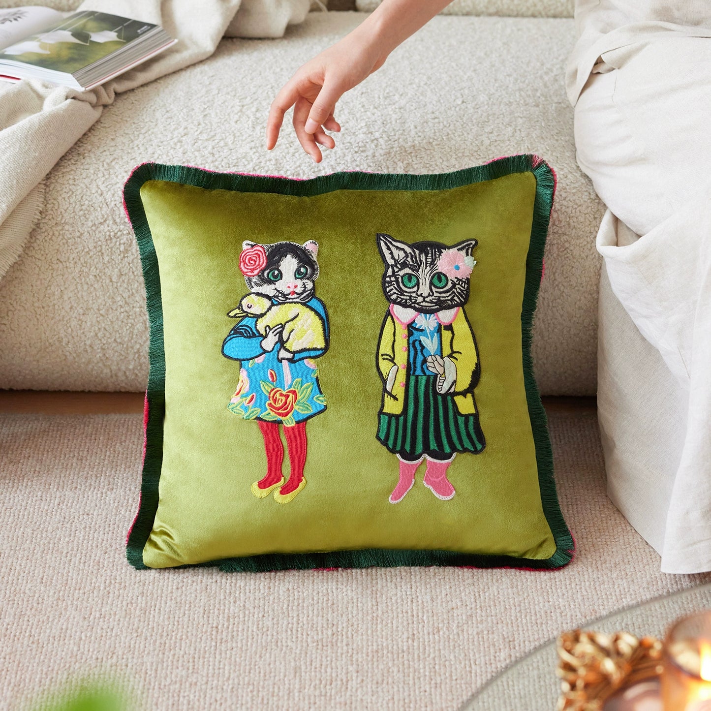 Miss Cat Sofakissen Stickerei Premium Dekokissen Retro Nachttischkissen Leichtes Luxusdesign 