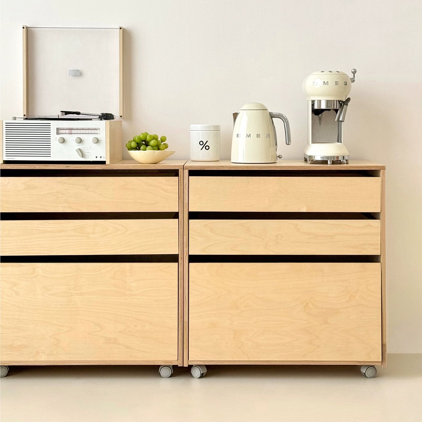 Massivholz-Aufbewahrungsschrank, mobiler Ozeanbrett-Holz-Wind-Aufbewahrungsschrank, mittelalterlicher Schlafzimmer-Nachttisch 