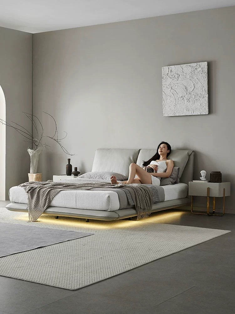 Leather Bed Suspension Bed Italian Minimalist Master Bedroom 1.8 Meters Double Bed Light Luxury Modern Elephant Ear Soft Bag Bed