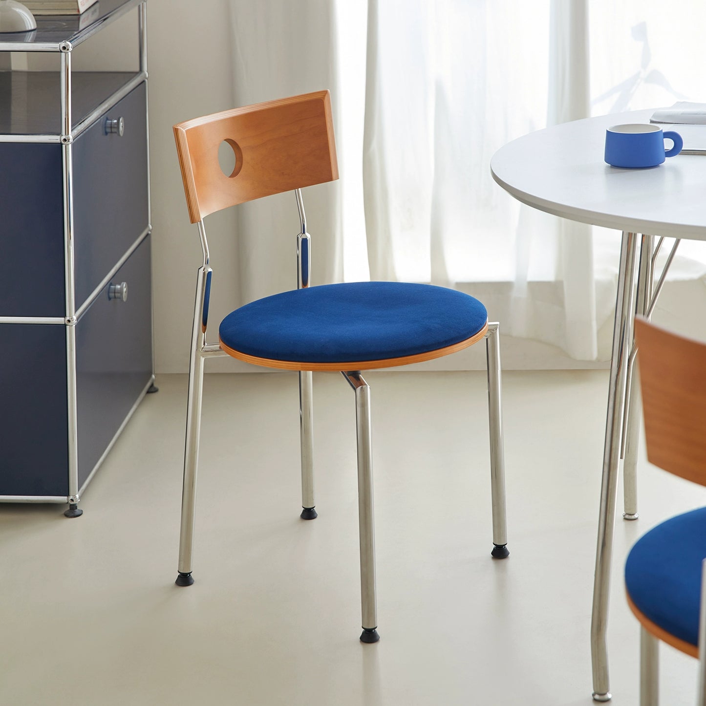 Mittelalterlicher Esszimmerstuhl, dänischer Designerstuhl, Rückenlehne aus massivem Holz, Buchschreibtischstuhl, Haushaltsstuhl für kleine Wohnungen, Freizeitstuhl 