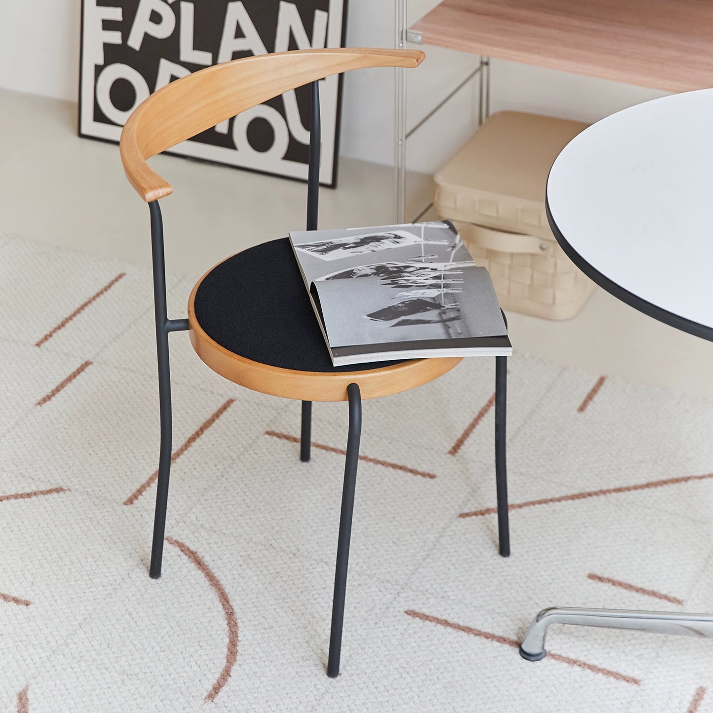 Medieval esszimmer stuhl haushalt massivholz esstisch und stühle licht luxus high-end-Ins Popularcoffee shop zurück stuhl einfache 