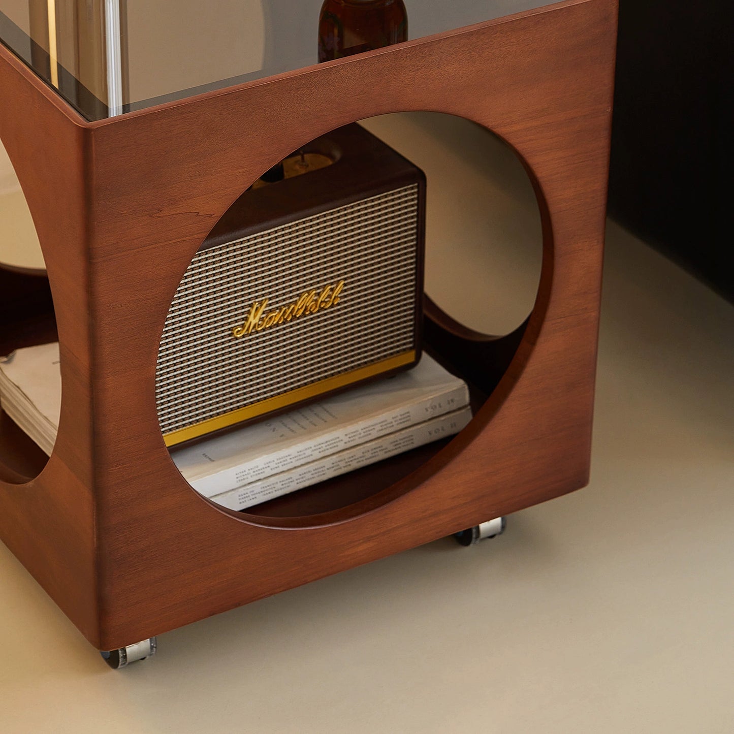 Nordic Massivholzkante paar Retro abnehmbare Sofaecke paar Mini Internet Berühmtheit kleine Couchtisch Nachttisch 