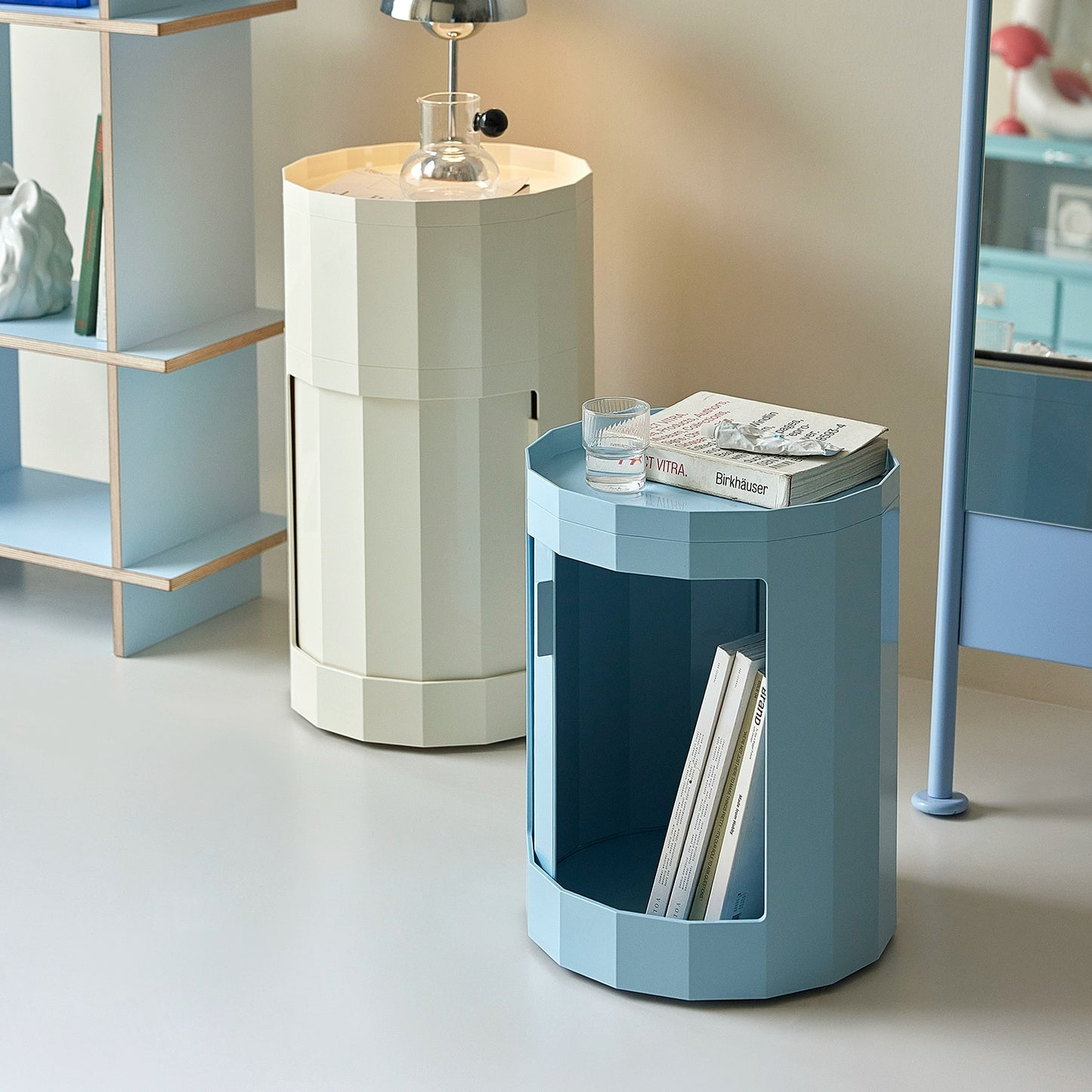 Kreativer Nachttisch, Haushalts-Wohnzimmer-Sofa-Seitenschrank, moderner einfacher Lagerschrank, leichter Luxus, fortschrittlich 