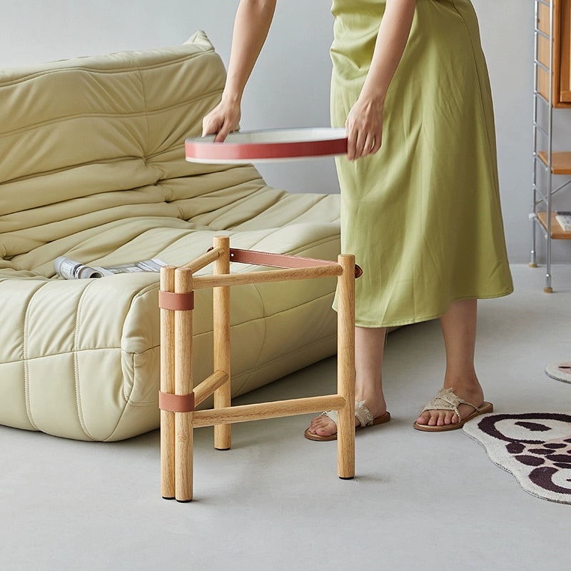 Mittelalterlicher Couchtisch, klappbar, Schweinchennasenkante, Sattelleder, Massivholz, kleiner Teetisch, Farbe Porzellan, abnehmbares Tablett 