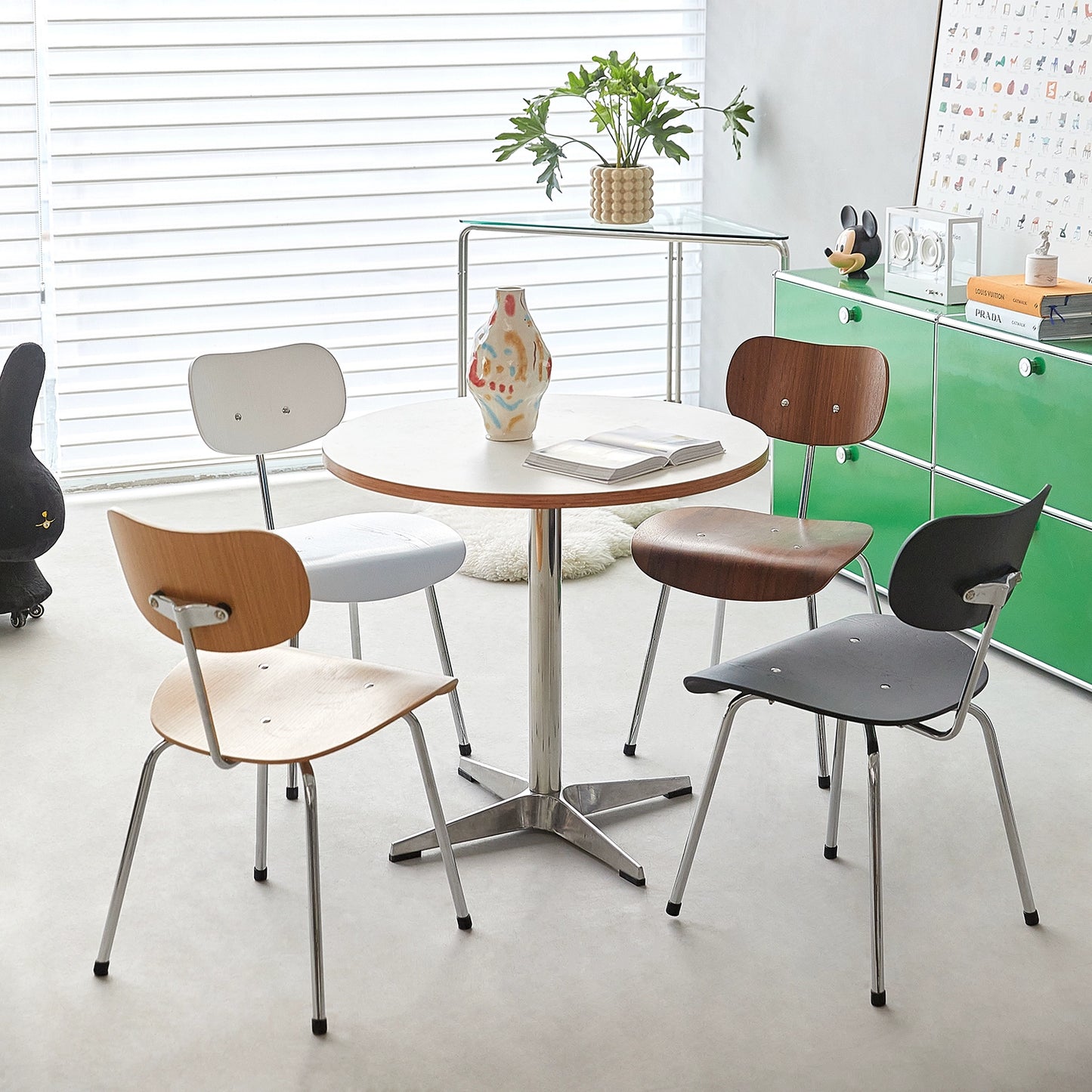 Esszimmerstuhl aus Massivholz für den Haushalt, mittelalterlicher Designerstuhl, nordischer minimalistischer Caféstuhl im Ins-Stil 