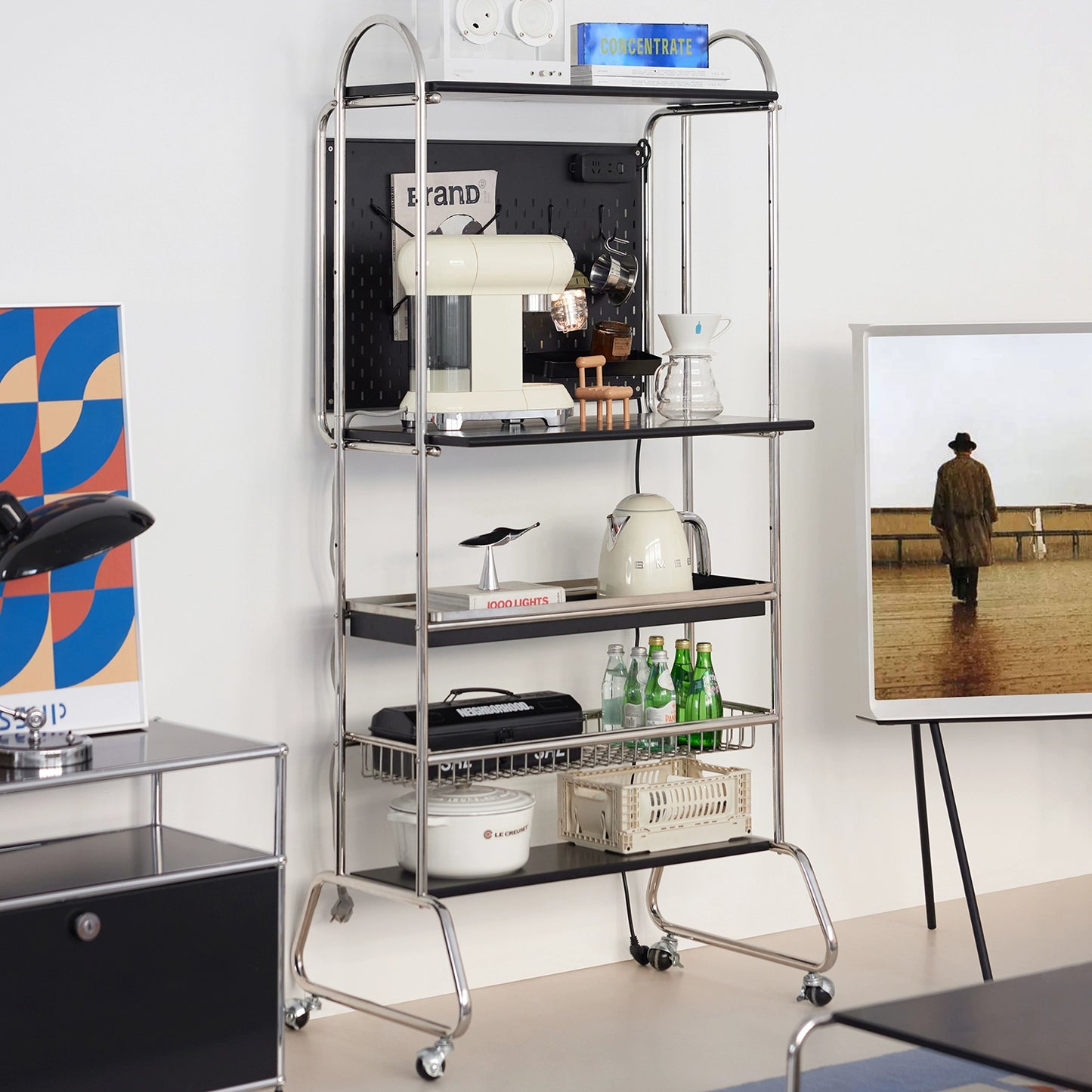 Mittelalterliches abnehmbares Regal, Lochbrett-Aufbewahrungsständer, kleiner Wohnungskaffeebar-Computertisch 