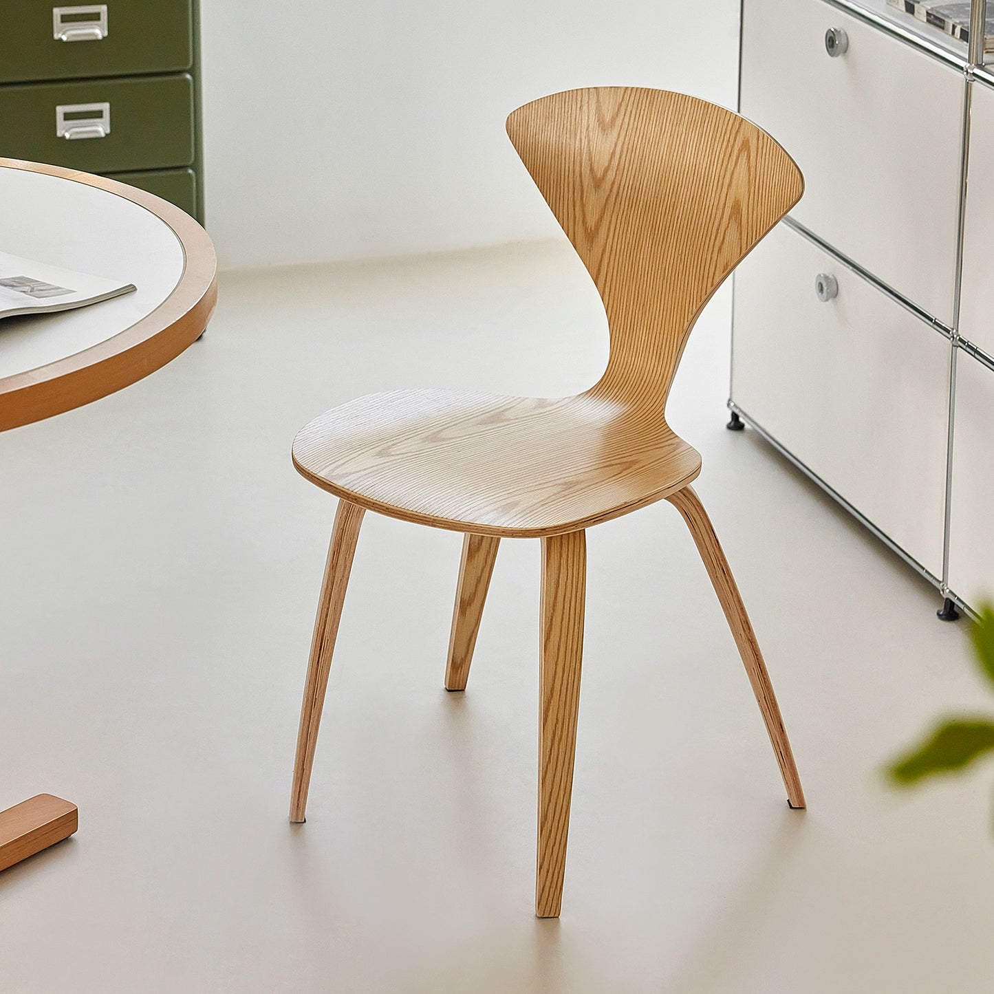 Cherner Stuhl Amerikanischer Retro-Esszimmerstuhl im Industriestil Café Casual Stuhl Massivholz-Rückenlehne Designer 