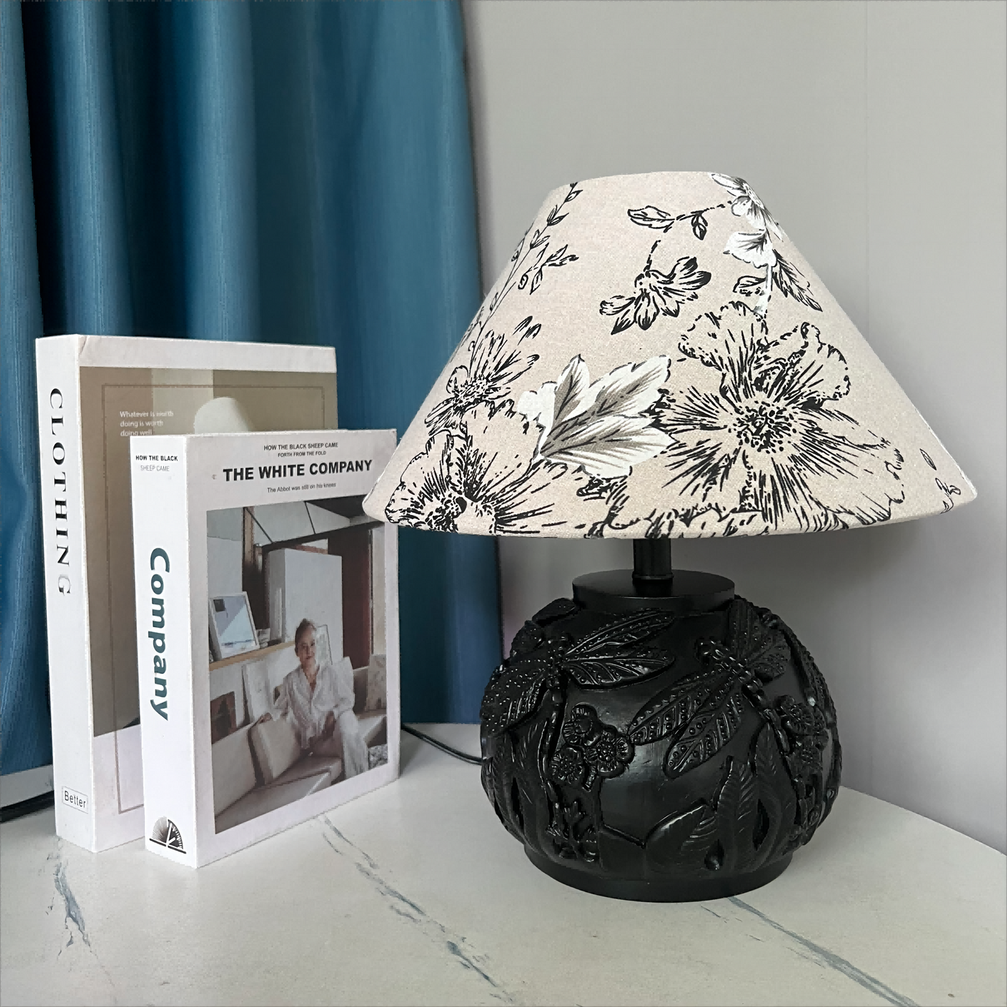 Neue chinesische gravierte Tischlampe Wabi Sandy Wind Vintage Medieval Schlafzimmer Nachttischlampe Zen-Atmosphärenlampe 